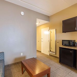 Queen Suite